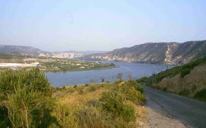 Image shows the valley of the Ebro river.