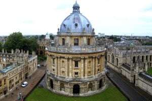 image shows radcliffe camera in oxford